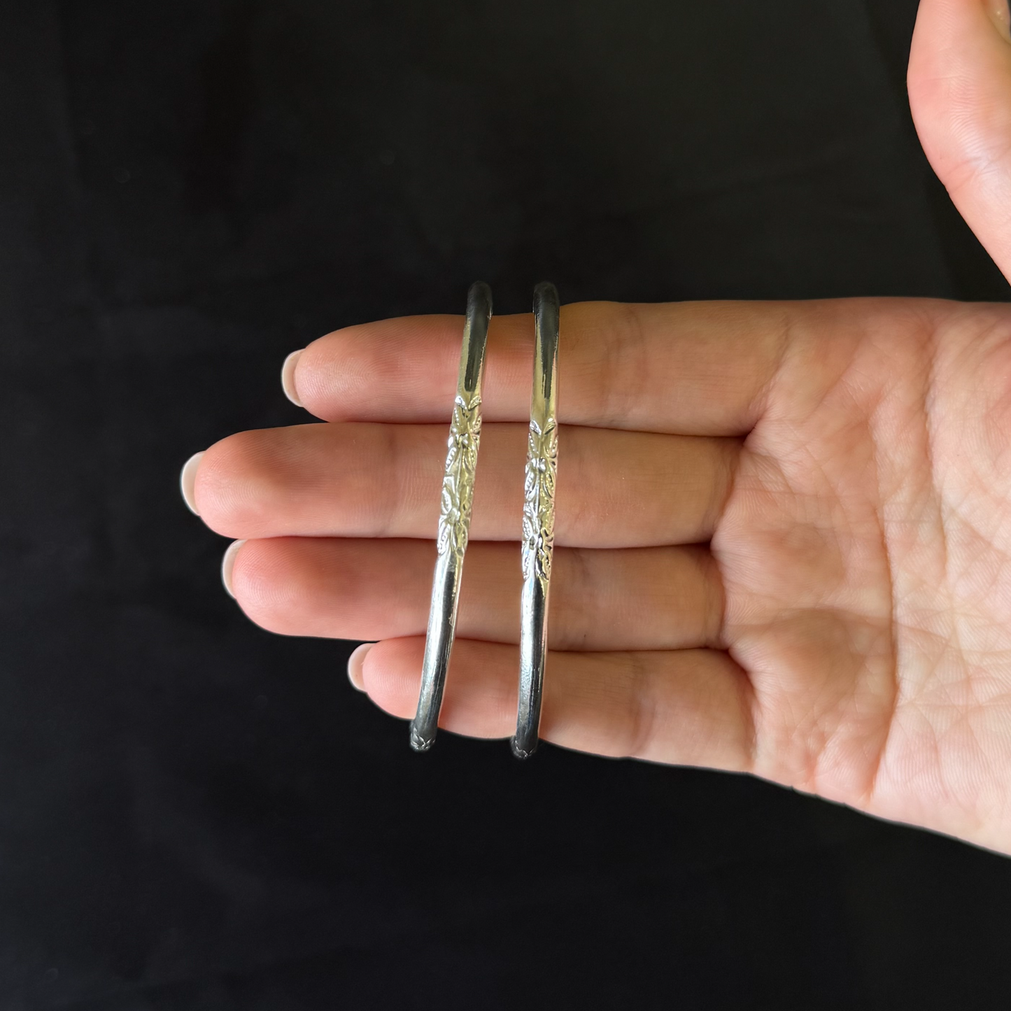 Large Grape Bunch Ends .925 Sterling Silver West Indian Bangles, 1 pair