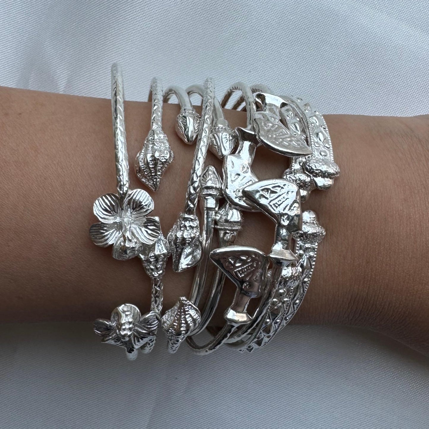 Better Jewelry Queen Nefertiti Thin West Indian Bangles .925 Sterling Silver, 1 pair