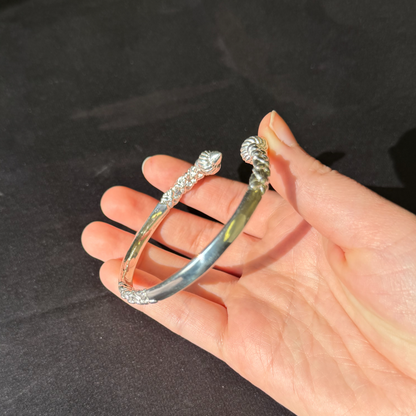 Taj Mahal Ridged Arrow Flat Thick .925 Sterling Silver West Indian Bracelet Bangle, 1 piece