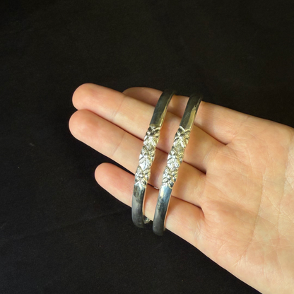 Taj Mahal Ridged Arrow Flat Thick .925 Sterling Silver West Indian Bracelet Bangles, 1 pair