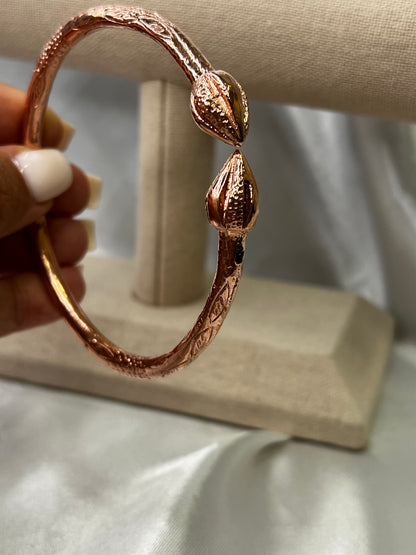 Large Cocoa Pods Pointy Bulb Pure Copper West Indian Bangle, 1 Piece