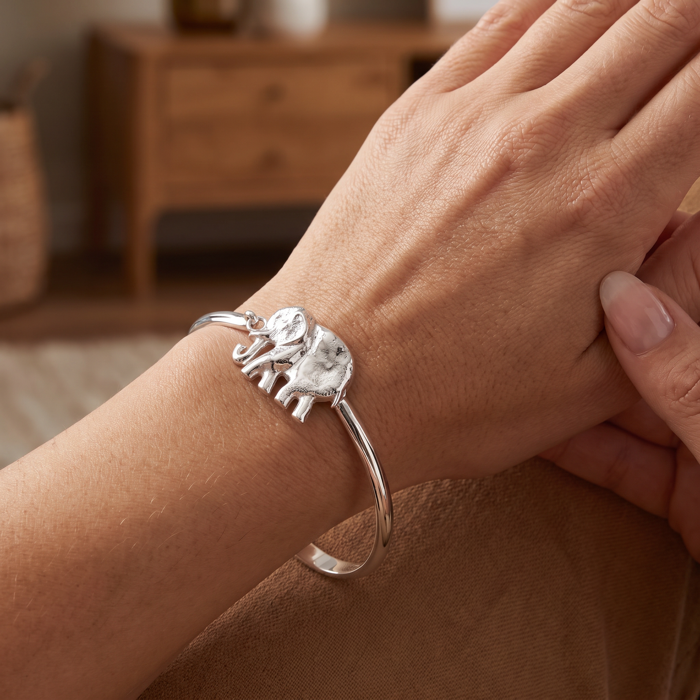Elephant .925 Sterling Silver Hook Bangle, 1 piece