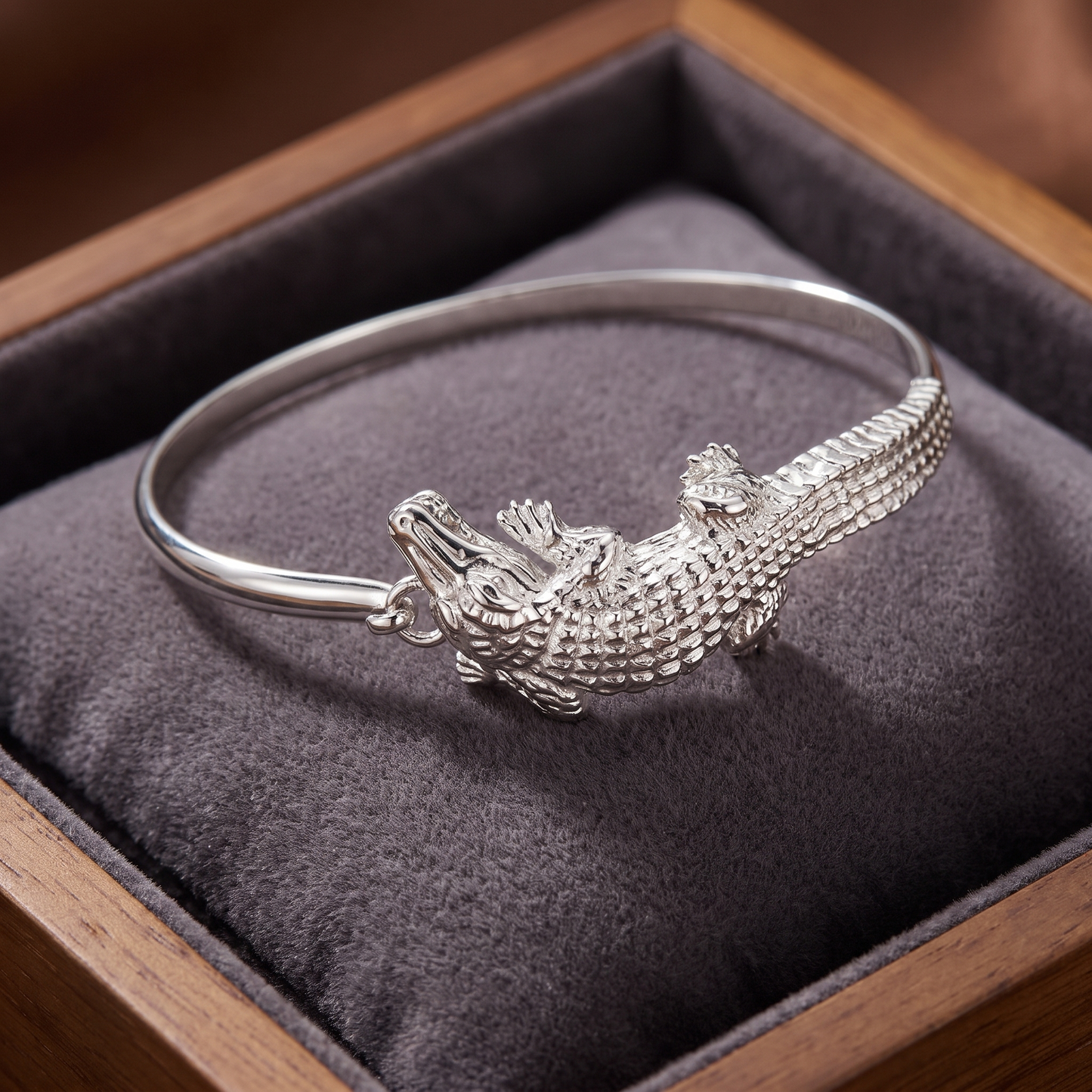 Alligator .925 Sterling Silver Hook Bangle, 1 piece