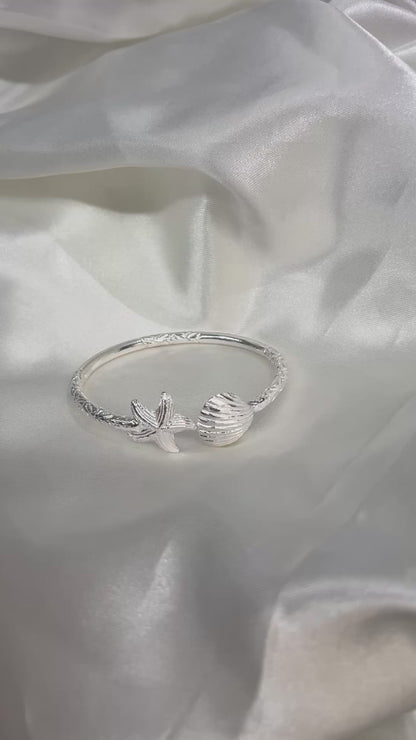 Solid .925 Sterling Silver Summer Dream Bangle, Scallop Sea Shell w. Starfish Ends Bangle, 1 piece