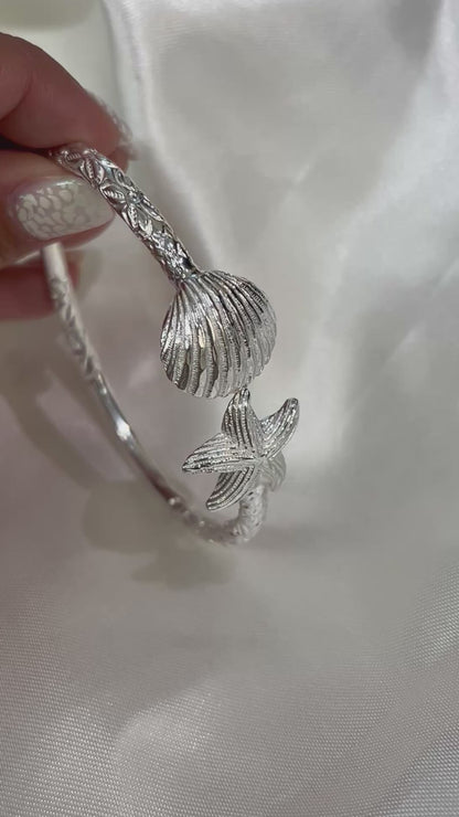 Solid .925 Sterling Silver Summer Dream Bangle, Scallop Sea Shell w. Starfish Ends Bangle, 1 piece
